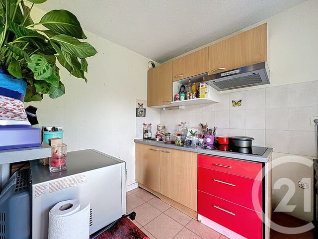 Appartement T2 à vendre - 2 pièces - 45.79 m2 - SAVERDUN - 09 - MIDI-PYRENEES - Century 21 S.D.I.