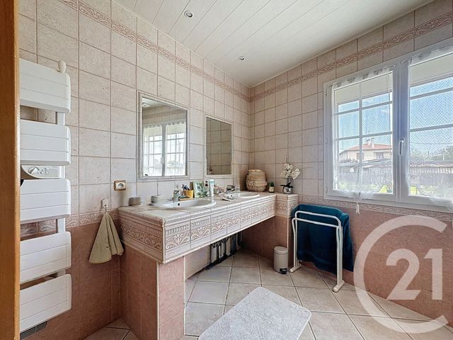 maison à vendre - 5 pièces - 141.0 m2 - LE VERNET - 09 - MIDI-PYRENEES - Century 21 S.D.I.