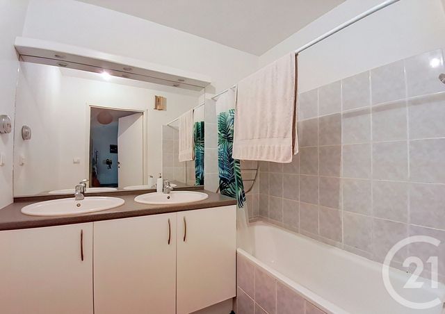 Appartement T3 à vendre - 3 pièces - 61.36 m2 - SAVERDUN - 09 - MIDI-PYRENEES - Century 21 S.D.I.