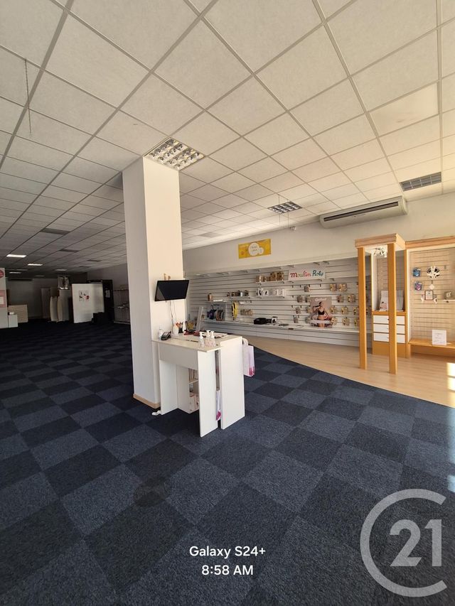 commerce à louer - 550.0 m2 - ST JEAN DU FALGA - 09 - MIDI-PYRENEES - Century 21 S.D.I.