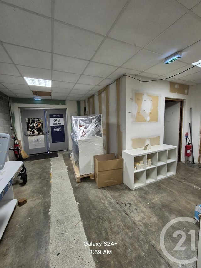 commerce à louer - 550.0 m2 - ST JEAN DU FALGA - 09 - MIDI-PYRENEES - Century 21 S.D.I.