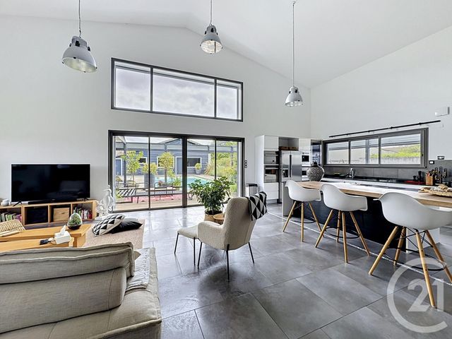 maison à vendre - 5 pièces - 235.4 m2 - VILLENEUVE DU PAREAGE - 09 - MIDI-PYRENEES - Century 21 S.D.I.