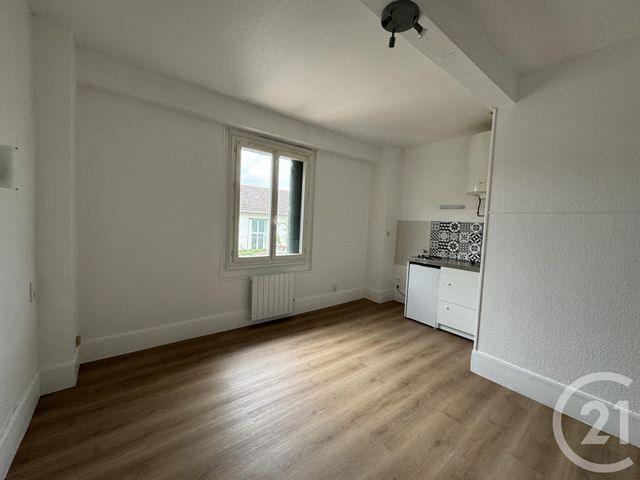 Appartement T1 à louer - 1 pièce - 23.59 m2 - PAMIERS - 09 - MIDI-PYRENEES - Century 21 S.D.I.