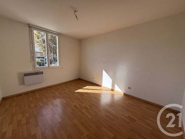 Appartement F3 bis à louer - 4 pièces - 86.0 m2 - PAMIERS - 09 - MIDI-PYRENEES - Century 21 S.D.I.