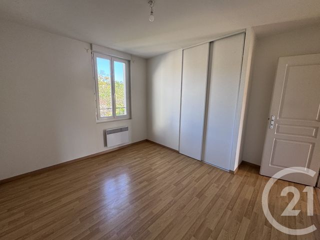 Appartement F3 bis à louer - 4 pièces - 86.0 m2 - PAMIERS - 09 - MIDI-PYRENEES - Century 21 S.D.I.