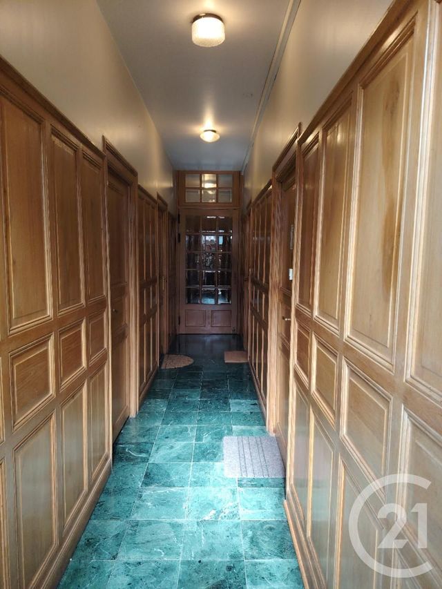 Appartement F3 à vendre - 3 pièces - 88.9 m2 - FOIX - 09 - MIDI-PYRENEES - Century 21 S.D.I.