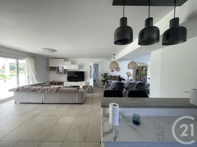 maison à louer - 5 pièces - 154.11 m2 - LES PUJOLS - 09 - MIDI-PYRENEES - Century 21 S.D.I.