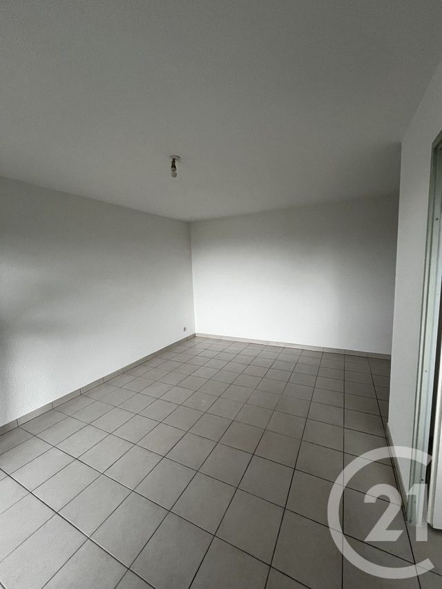 Appartement F3 à louer - 3 pièces - 55.0 m2 - PAMIERS - 09 - MIDI-PYRENEES - Century 21 S.D.I.