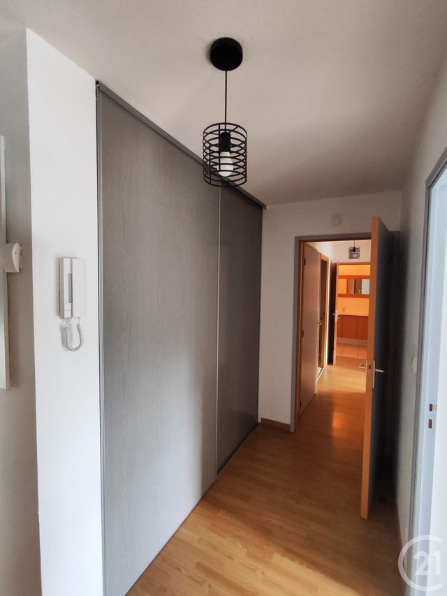 Appartement T3 à louer - 3 pièces - 67.4 m2 - FOIX - 09 - MIDI-PYRENEES - Century 21 S.D.I.