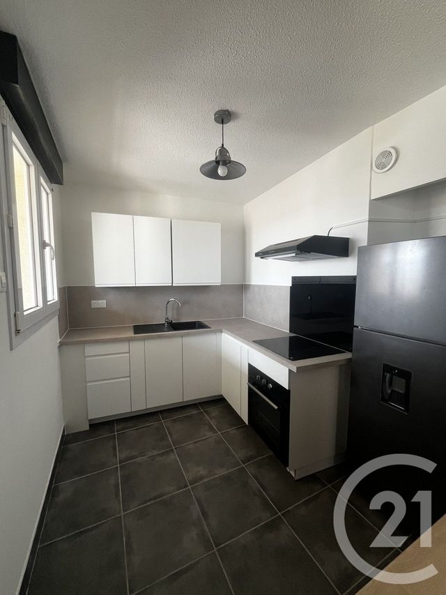 Appartement Duplex à louer - 4 pièces - 76.0 m2 - PAMIERS - 09 - MIDI-PYRENEES - Century 21 S.D.I.