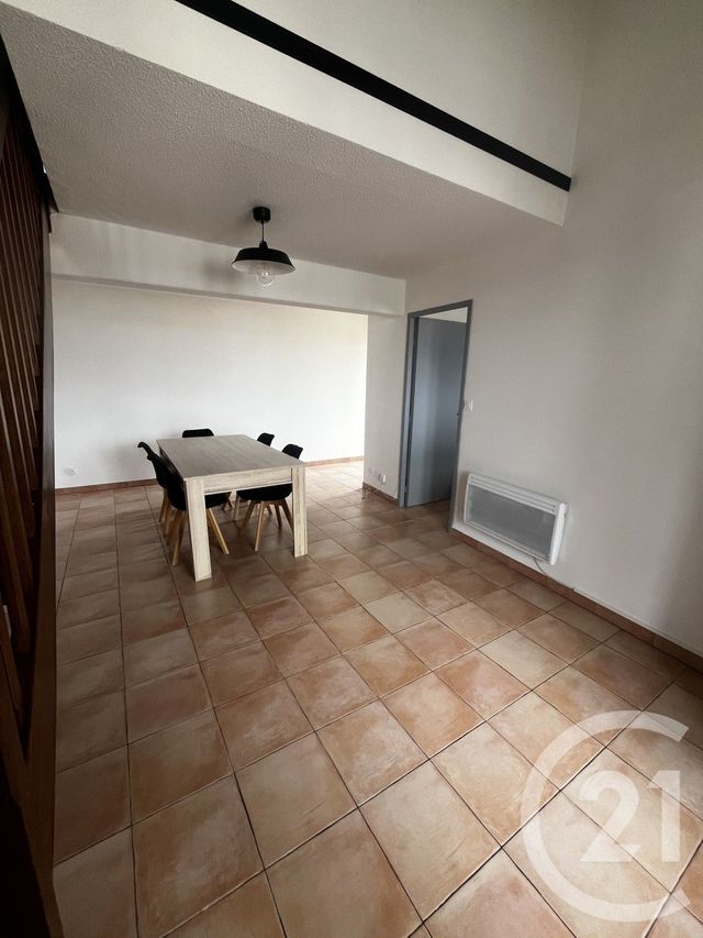 Appartement Duplex à louer - 4 pièces - 76.0 m2 - PAMIERS - 09 - MIDI-PYRENEES - Century 21 S.D.I.