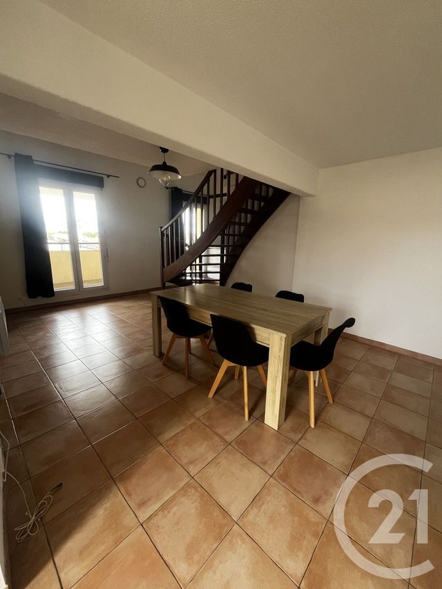 Appartement Duplex à louer - 4 pièces - 76.0 m2 - PAMIERS - 09 - MIDI-PYRENEES - Century 21 S.D.I.