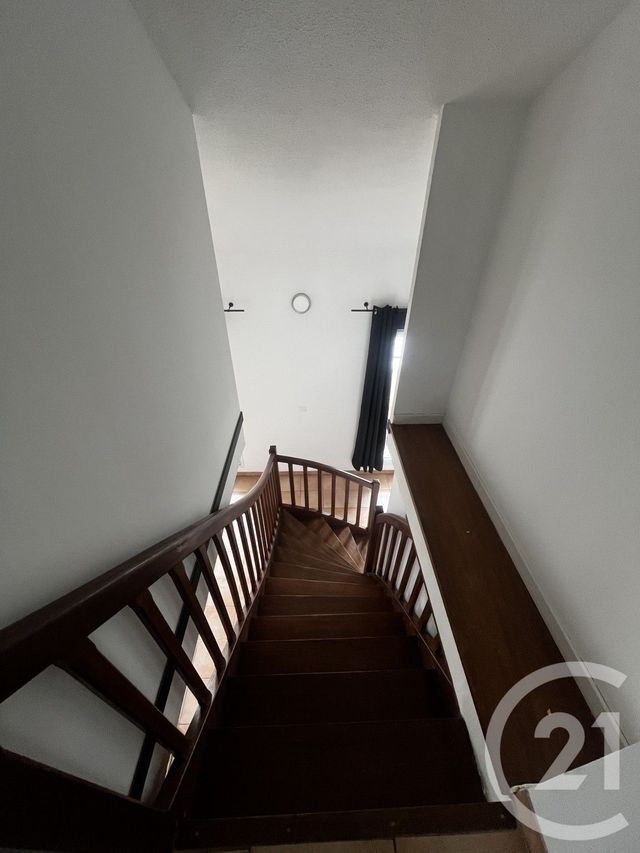 Appartement Duplex à louer - 4 pièces - 76.0 m2 - PAMIERS - 09 - MIDI-PYRENEES - Century 21 S.D.I.