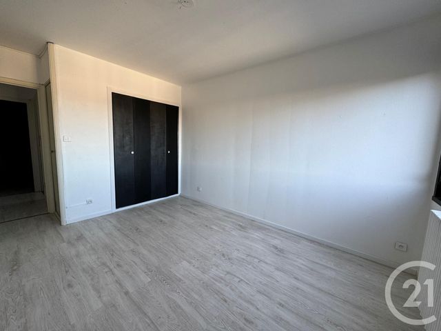 Appartement T3 à louer - 3 pièces - 86.93 m2 - PAMIERS - 09 - MIDI-PYRENEES - Century 21 S.D.I.