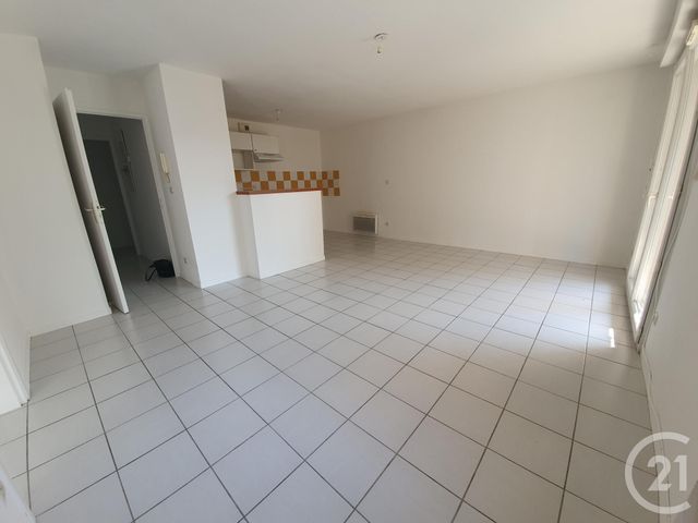Appartement F4 à louer - 4 pièces - 96.0 m2 - PAMIERS - 09 - MIDI-PYRENEES - Century 21 S.D.I.
